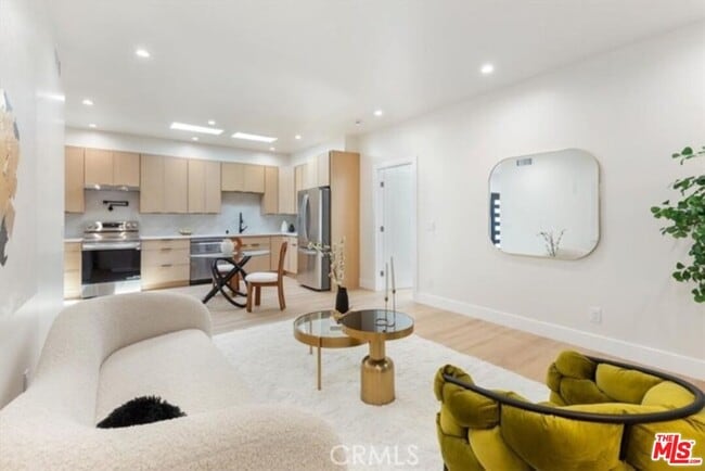 Building Photo - 22450 Dolorosa St