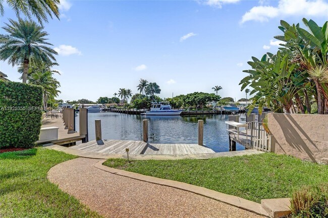 Building Photo - 4060 NE 26th Ave