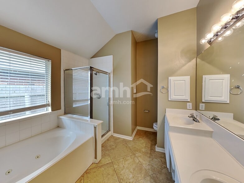 Building Photo - 409 Crimson Coast Dr