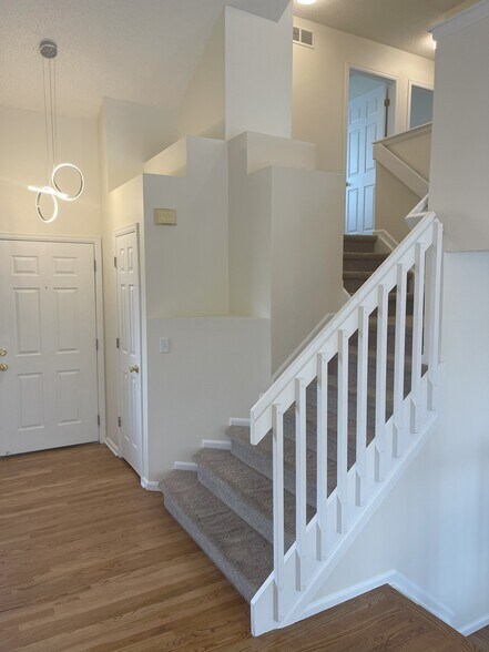 Building Photo - 9942 Sydney Ln