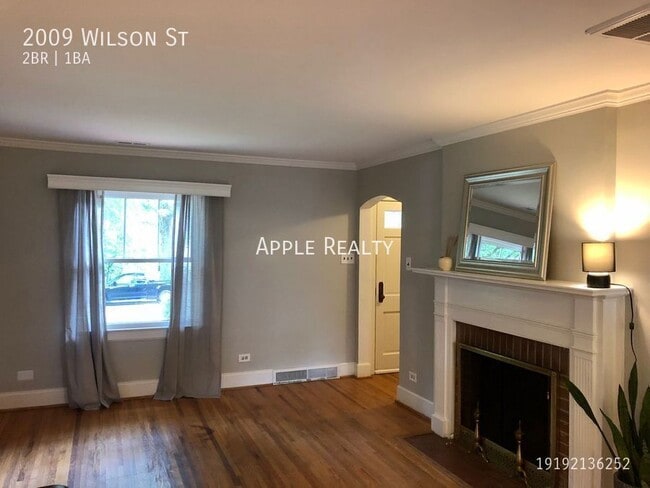 Building Photo - 2009 Wilson St