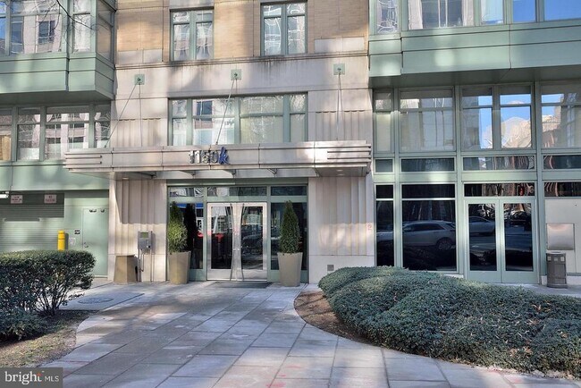 Building Photo - 1150 K St NW