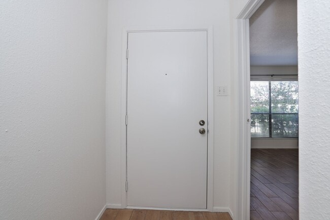 Building Photo - 14777 Wunderlich Dr