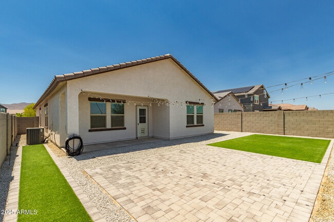 Building Photo - 5875 N 195th Dr