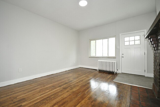 Building Photo - 7700 Francis