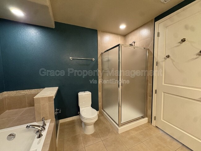 Building Photo - 1776 N Race St