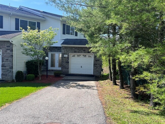 Primary Photo - 262 Tamerisk Ln
