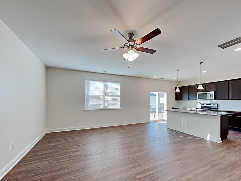 Building Photo - 3273 Brierhill Rd