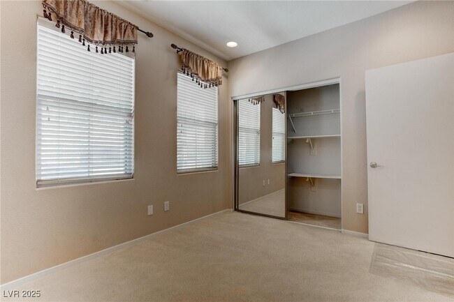 Building Photo - 5993 Attavilla Dr