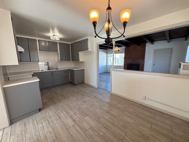 Building Photo - Affordable 3 bedroom home available now in Bellflower