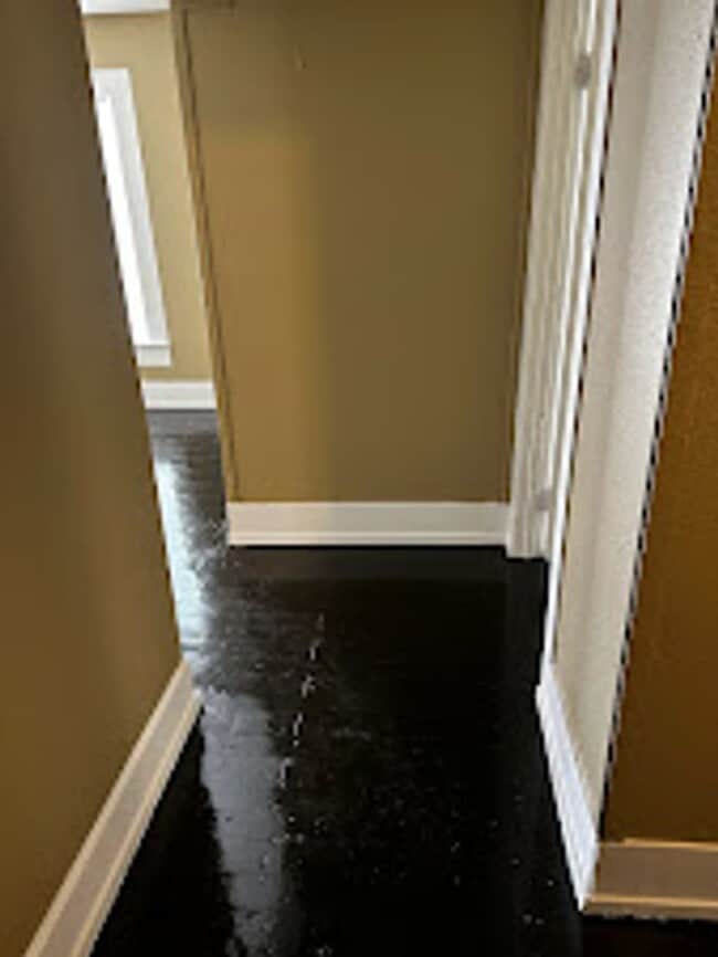 Building Photo - MOVE IN SPECIAL!! FIRST MONTH FREE!