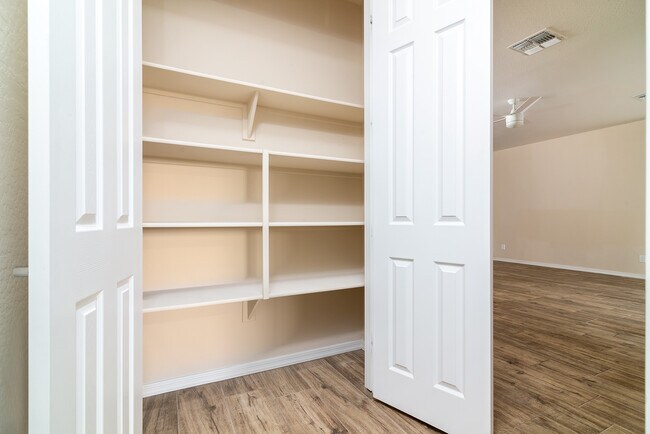 Building Photo - 22912 E Marsh Rd