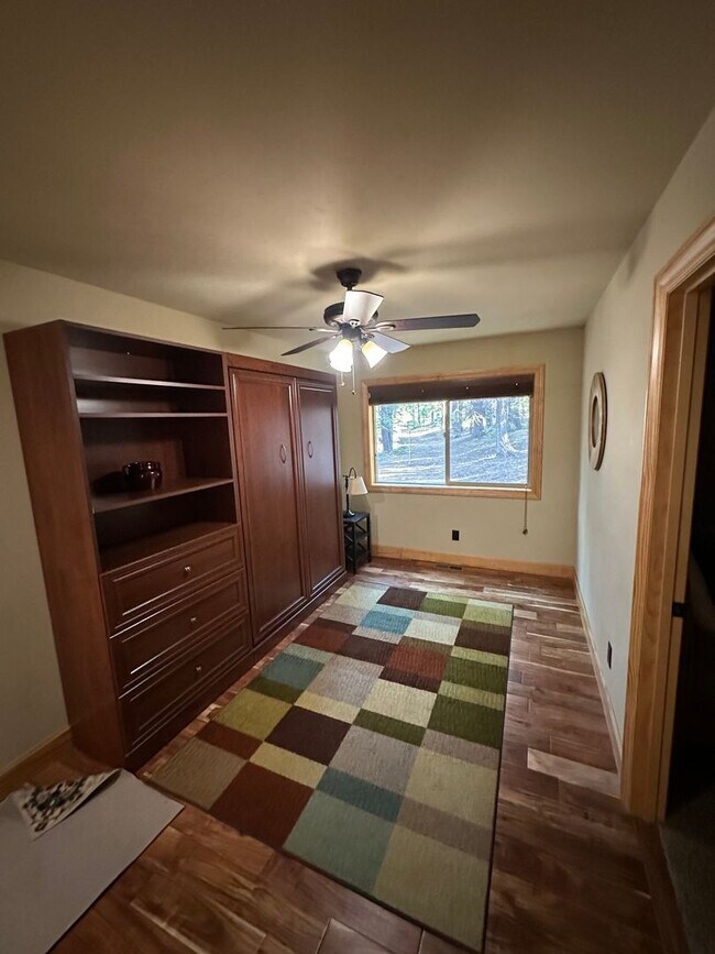 Building Photo - Beautiful Tahoe Donner Ski Lease