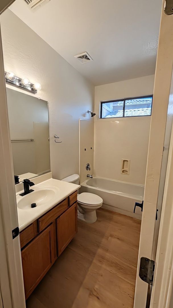 Building Photo - 29810 N Little Leaf Dr
