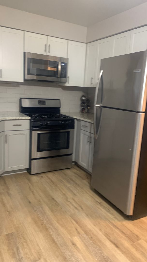 Building Photo - 2-Bedroom, 1-Bath Apartment – $1,900/month...