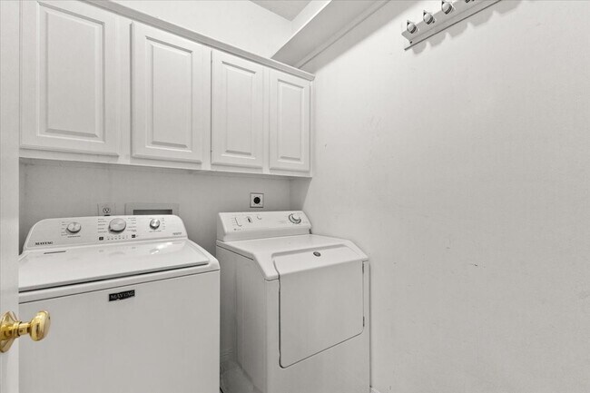 Building Photo - 9406 Laurel Wind Ct