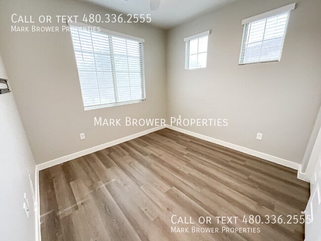 Building Photo - 1918 E Bridgeport Pkwy