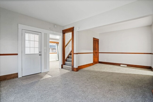 Building Photo - Beautiful Home with Large Two-Car Garage -...