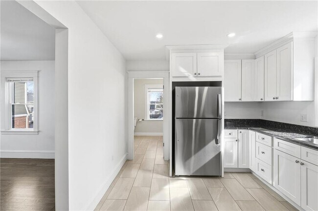 Building Photo - 1169 Chalkstone Ave