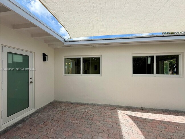 Building Photo - 8235 SW 62nd Pl