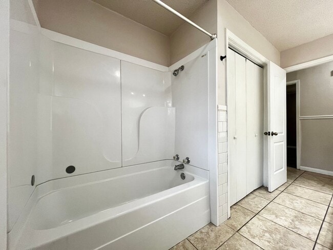 Building Photo - 895 Marion Anderson Rd