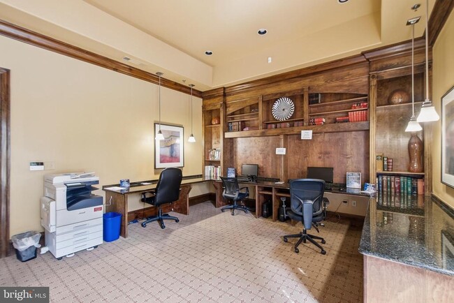 Building Photo - 12913 Centre Park Cir