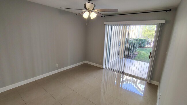 Building Photo - 6331 La Costa Dr