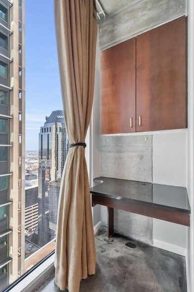 Building Photo - 415 Church St