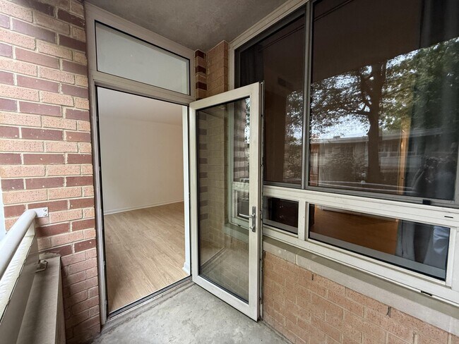 Building Photo - 350 G St SW