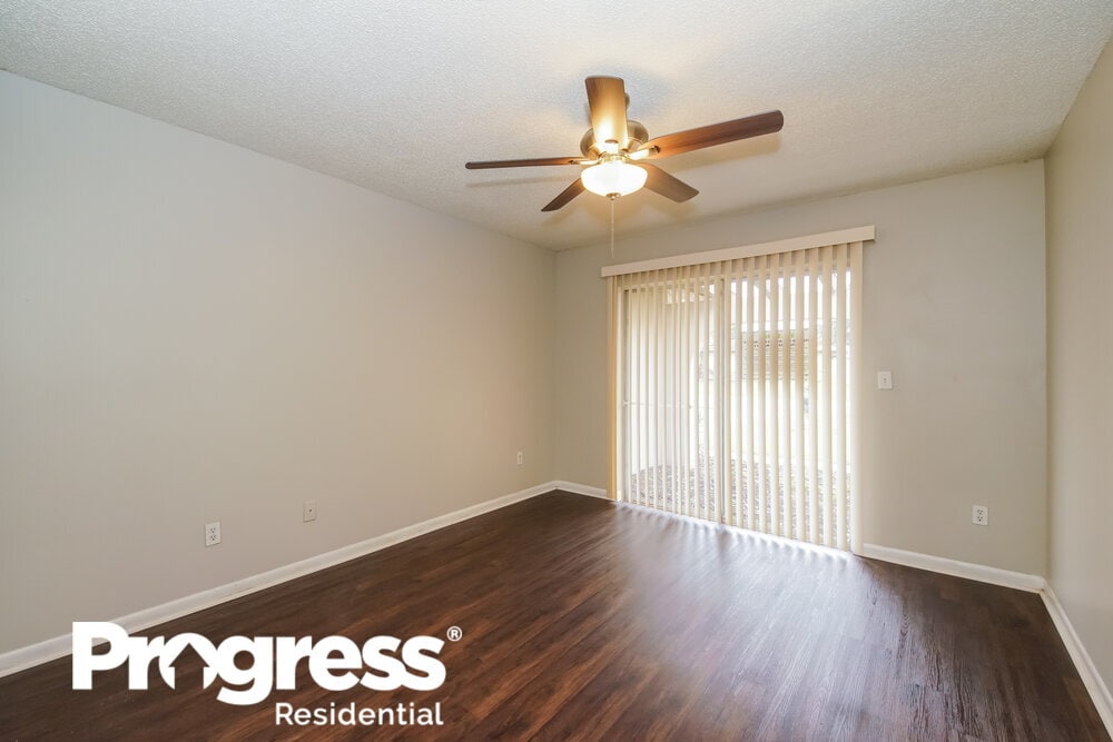 Building Photo - 2141 Kendall Ct