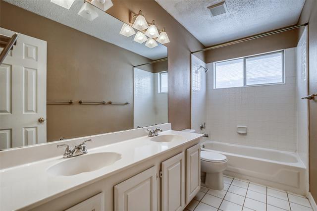 Building Photo - 5717 Belle Chasse Ln