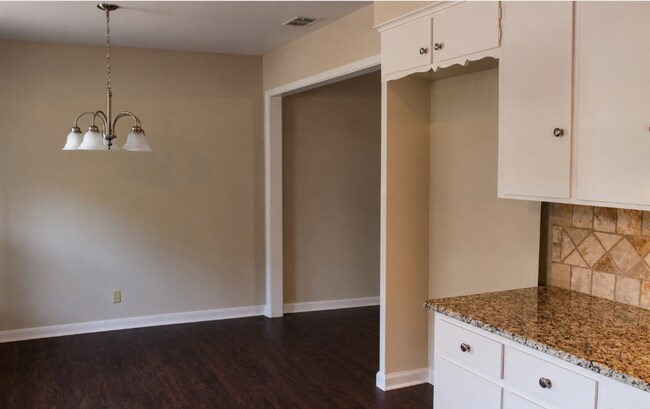 Building Photo - 3012 Tower Dr