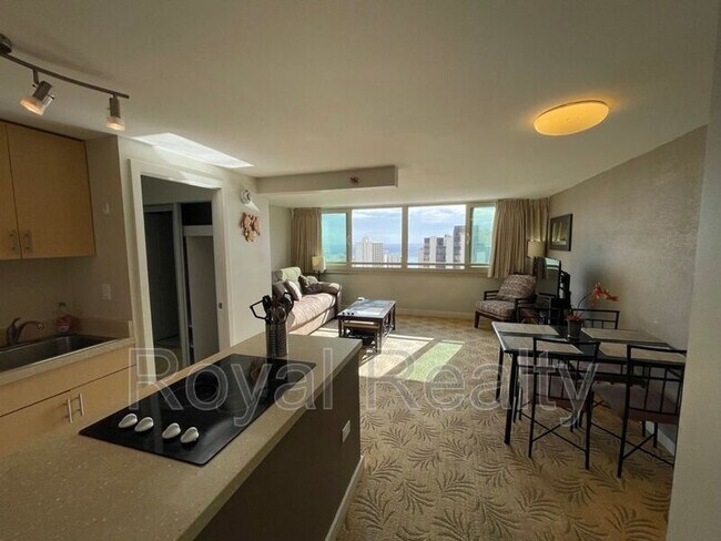 Building Photo - 445 Seaside Ave