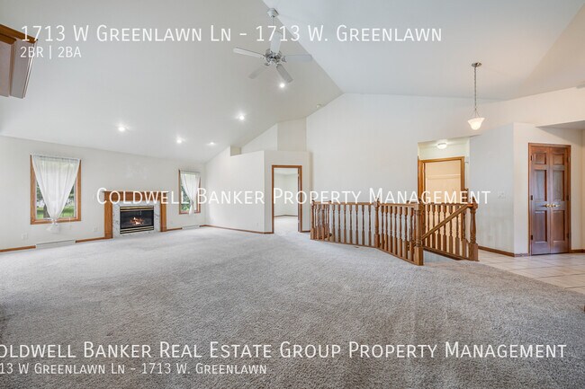Building Photo - 1713 W Greenlawn Ln