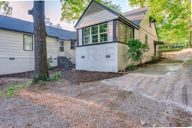 Building Photo - 2903 Trenholm Rd