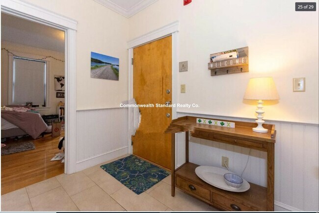 Building Photo - 27 Glenville Ave