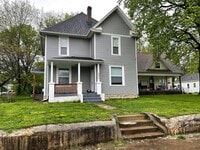 Building Photo - 625 W Lynn St