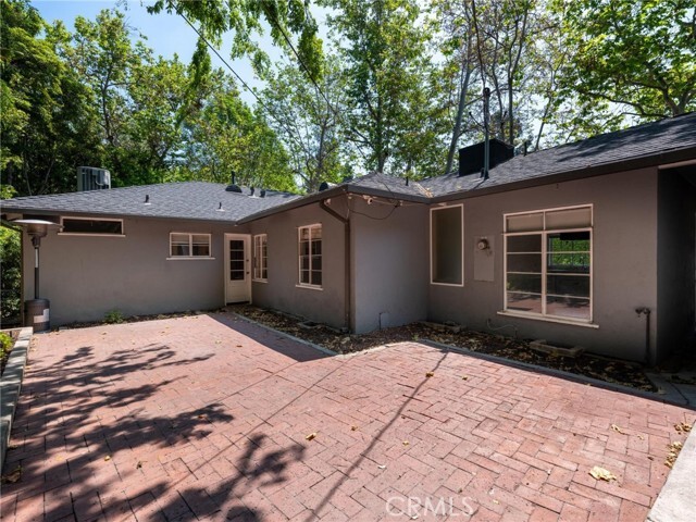 Building Photo - 5405 Black Oak Dr