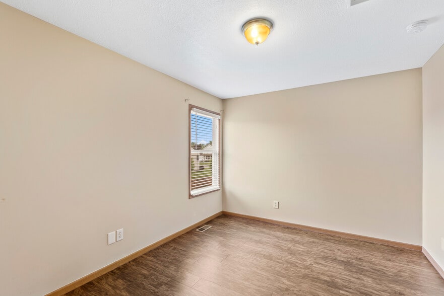 Building Photo - 77 W Fieldstone