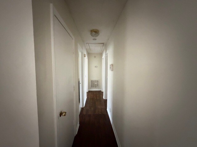 Building Photo - 601 Englewood Dr