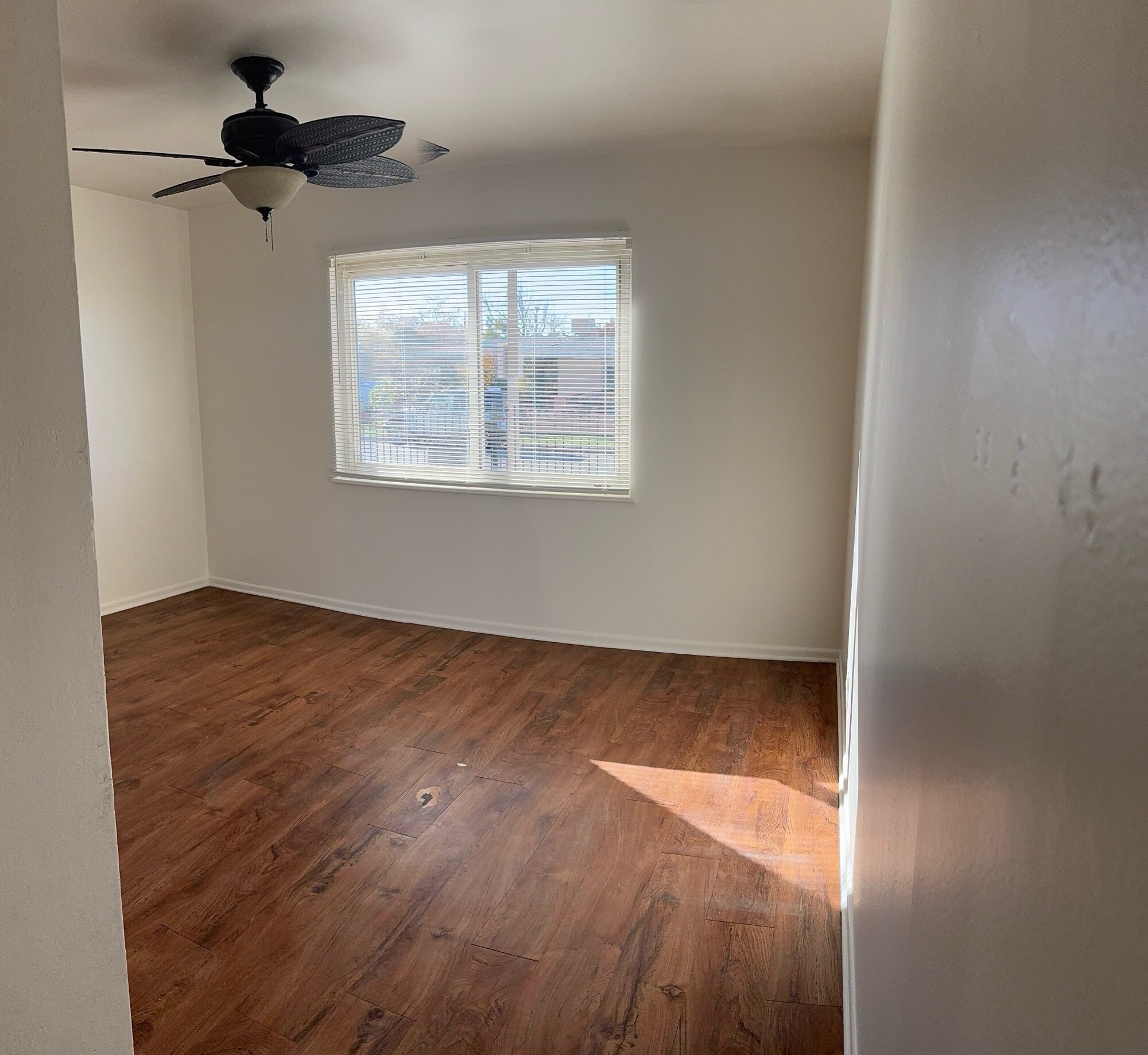 Building Photo - 38756 Landon Ave