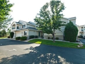 Building Photo - 5151 Boardwalk Dr