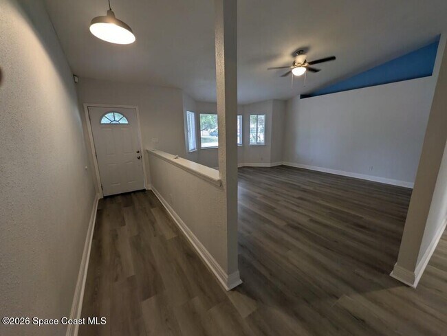 Building Photo - 5110 Mayflower St