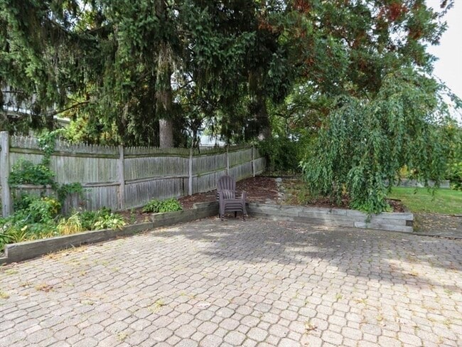 Building Photo - 83 Joseph Rd