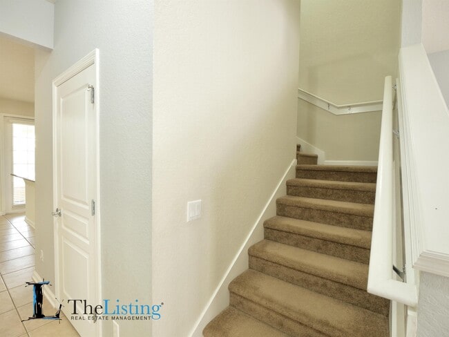 Building Photo - 12958 Vennetta Way