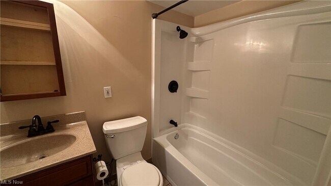 Building Photo - 4960 W Park Dr