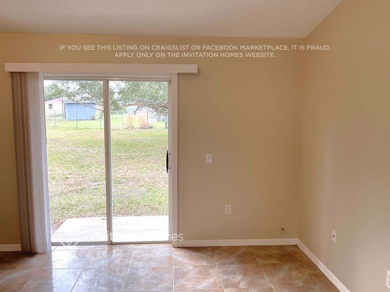 Building Photo - 627 Parakeet Ct