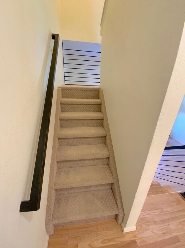 Building Photo - 2 Bedroom Townhome Available Near W Cheyenne Blvd & S Nevada Ave