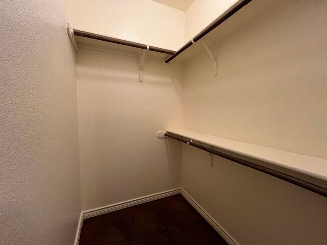 Building Photo - Available Now: 4 Bedroom Single Family Home:  Move in Special