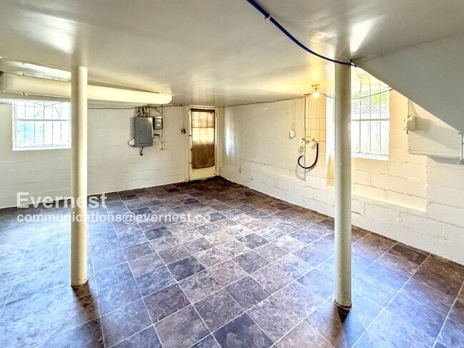 Building Photo - 1316 43rd St N